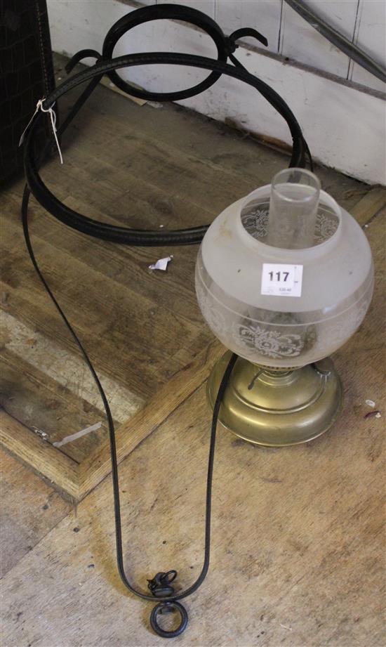 Hanging metal lamp